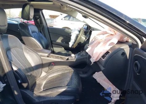 2016 Chrysler 200 C z USA, uszkodzony, nr VIN 1C3CCCCB4GN103877